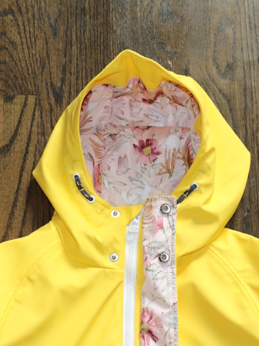Girls Yellow Waterproof Hooded Raincoat w/ Pink Floral Lining SZ 11/12 Coraline - Picture 5 of 13